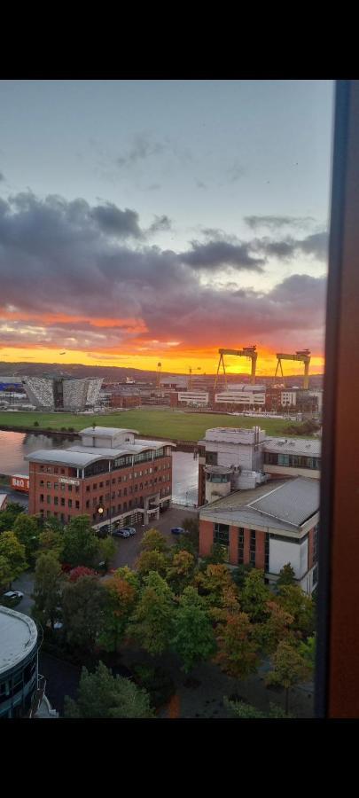 Sailortown Stays - 4 Star Luxury Apartment Belfast Bagian luar foto