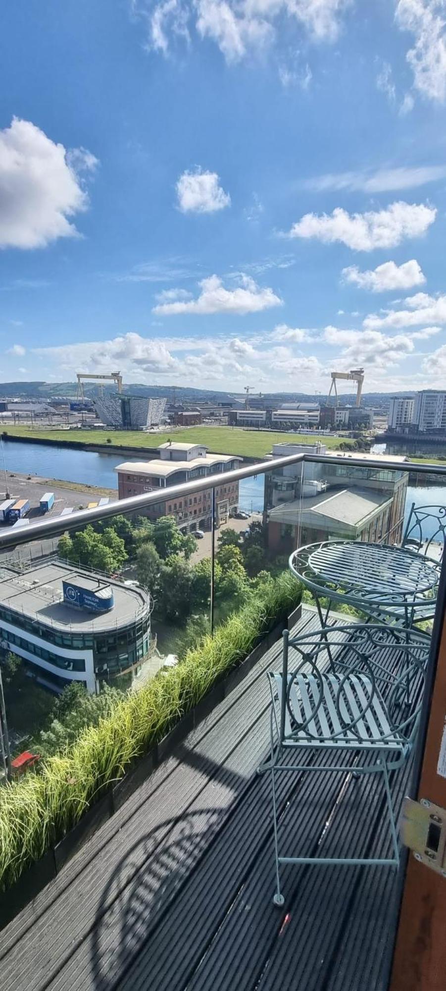 Sailortown Stays - 4 Star Luxury Apartment Belfast Bagian luar foto