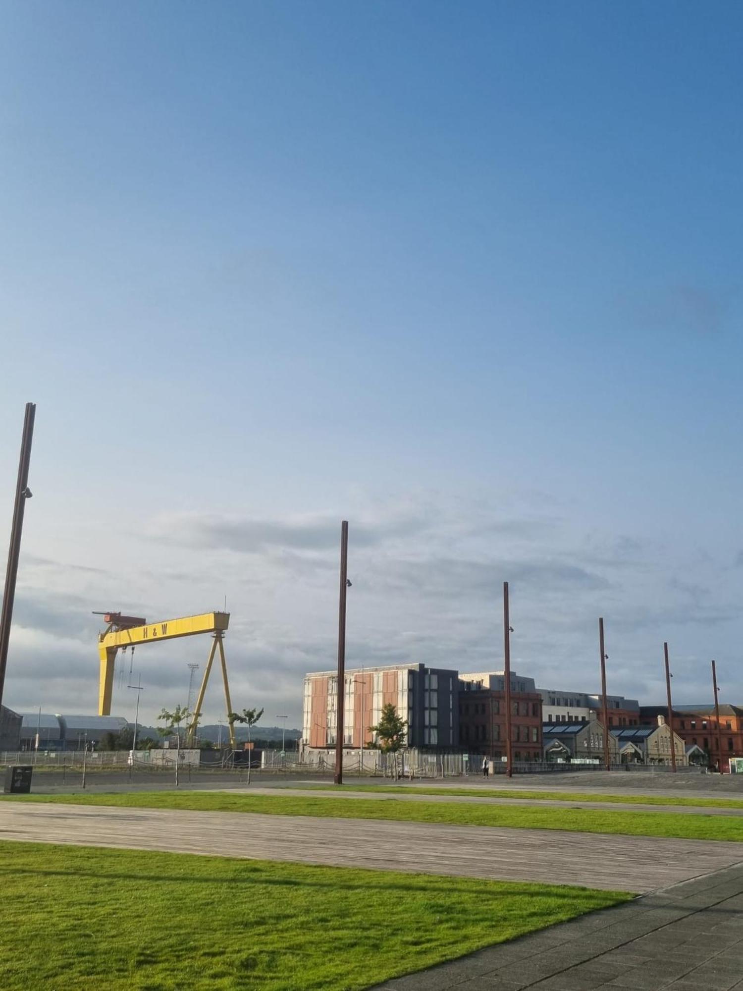 Sailortown Stays - 4 Star Luxury Apartment Belfast Bagian luar foto