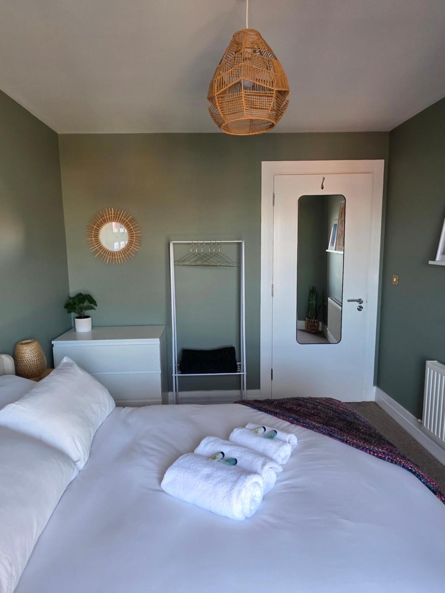 Sailortown Stays - 4 Star Luxury Apartment Belfast Bagian luar foto